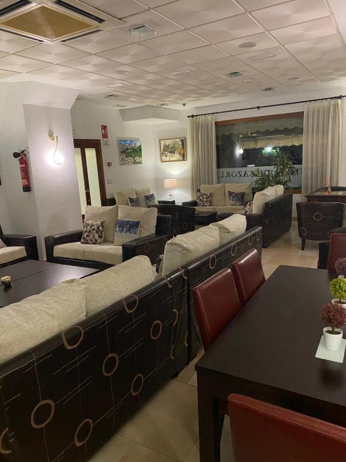 Hotel Puerta De קאסורלה מראה חיצוני תמונה